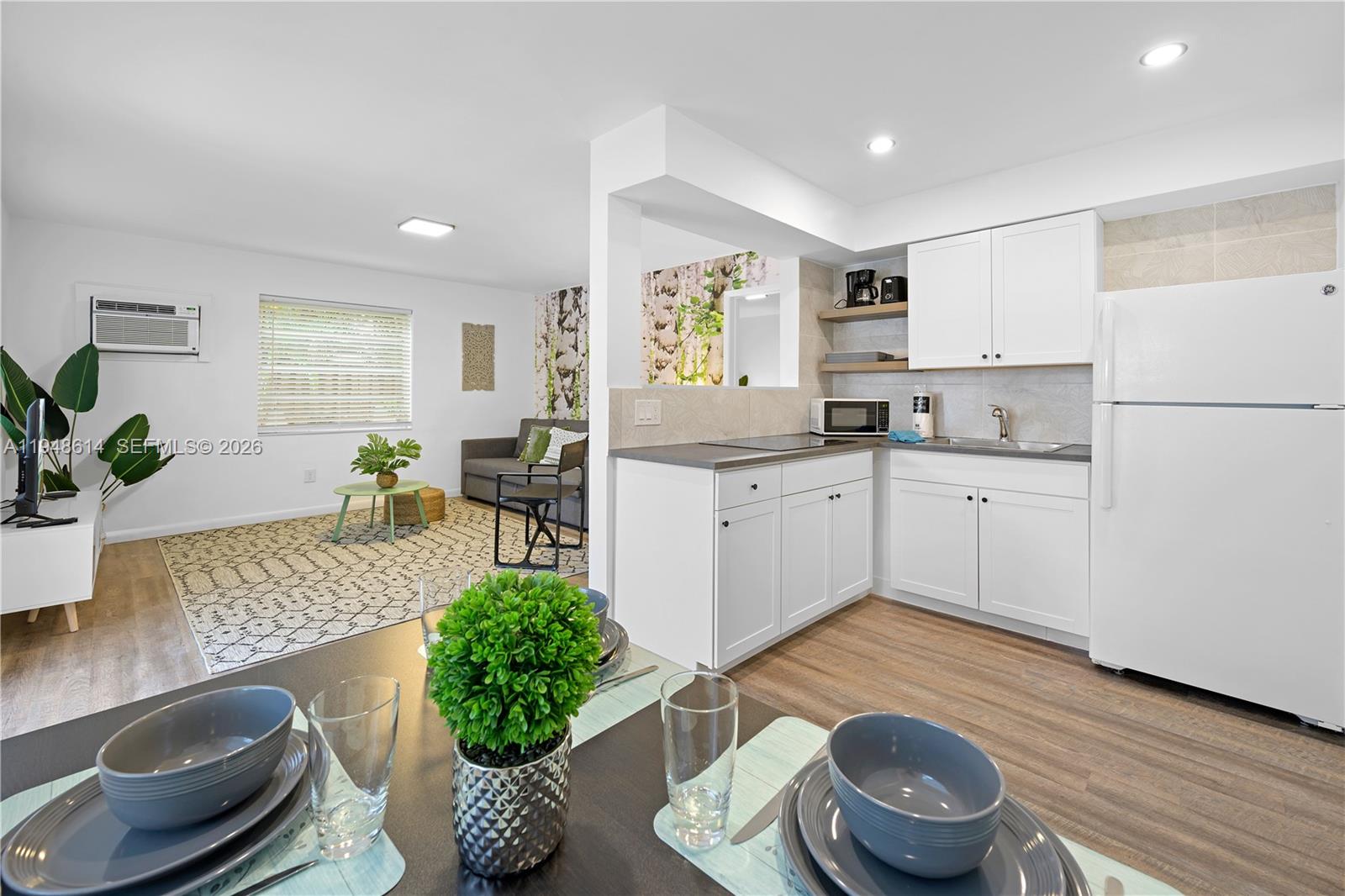 1730 NE 7th St # 5 Unit: 1-5