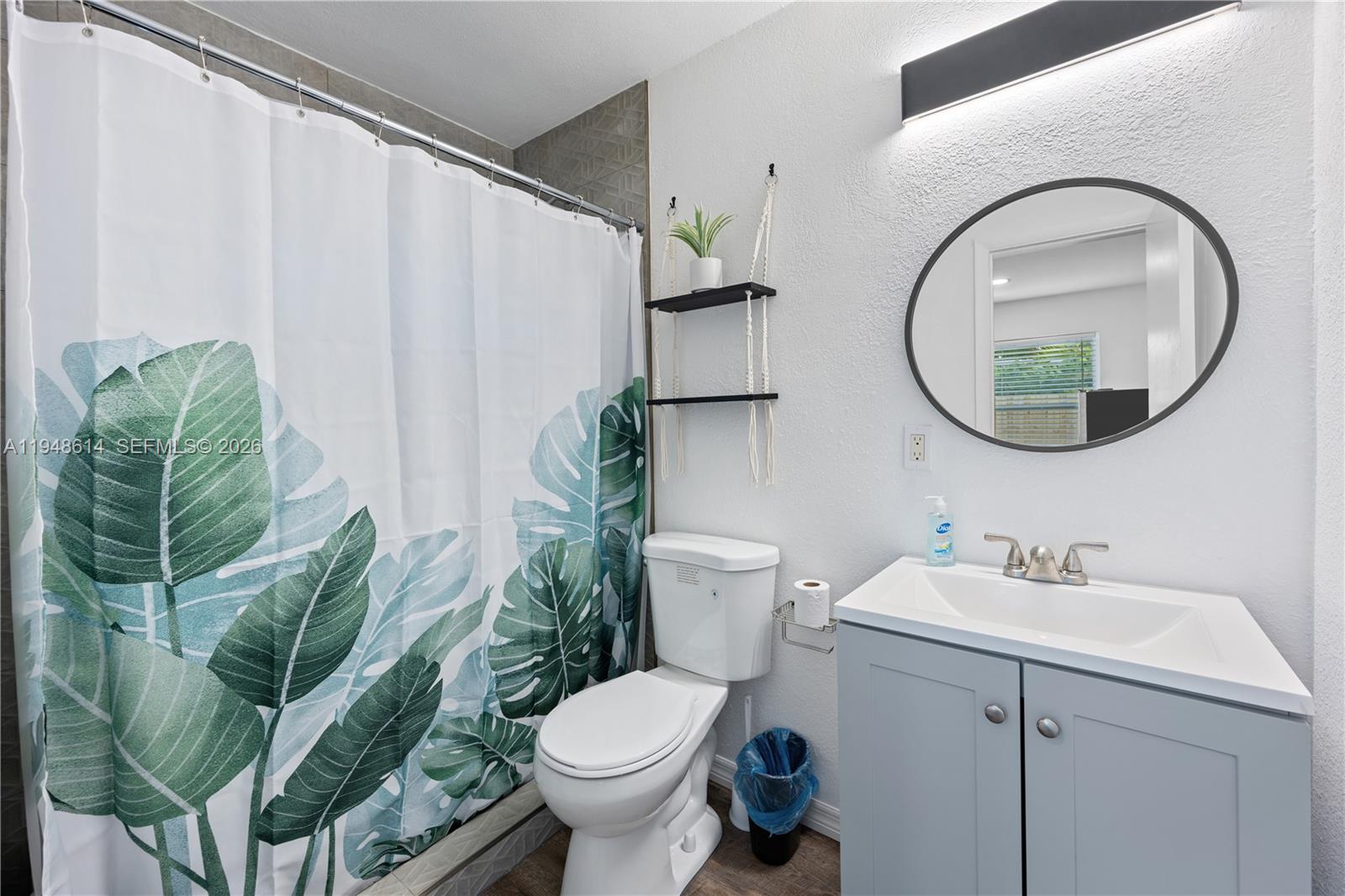 1730 NE 7th St # 5 Unit: 1-5