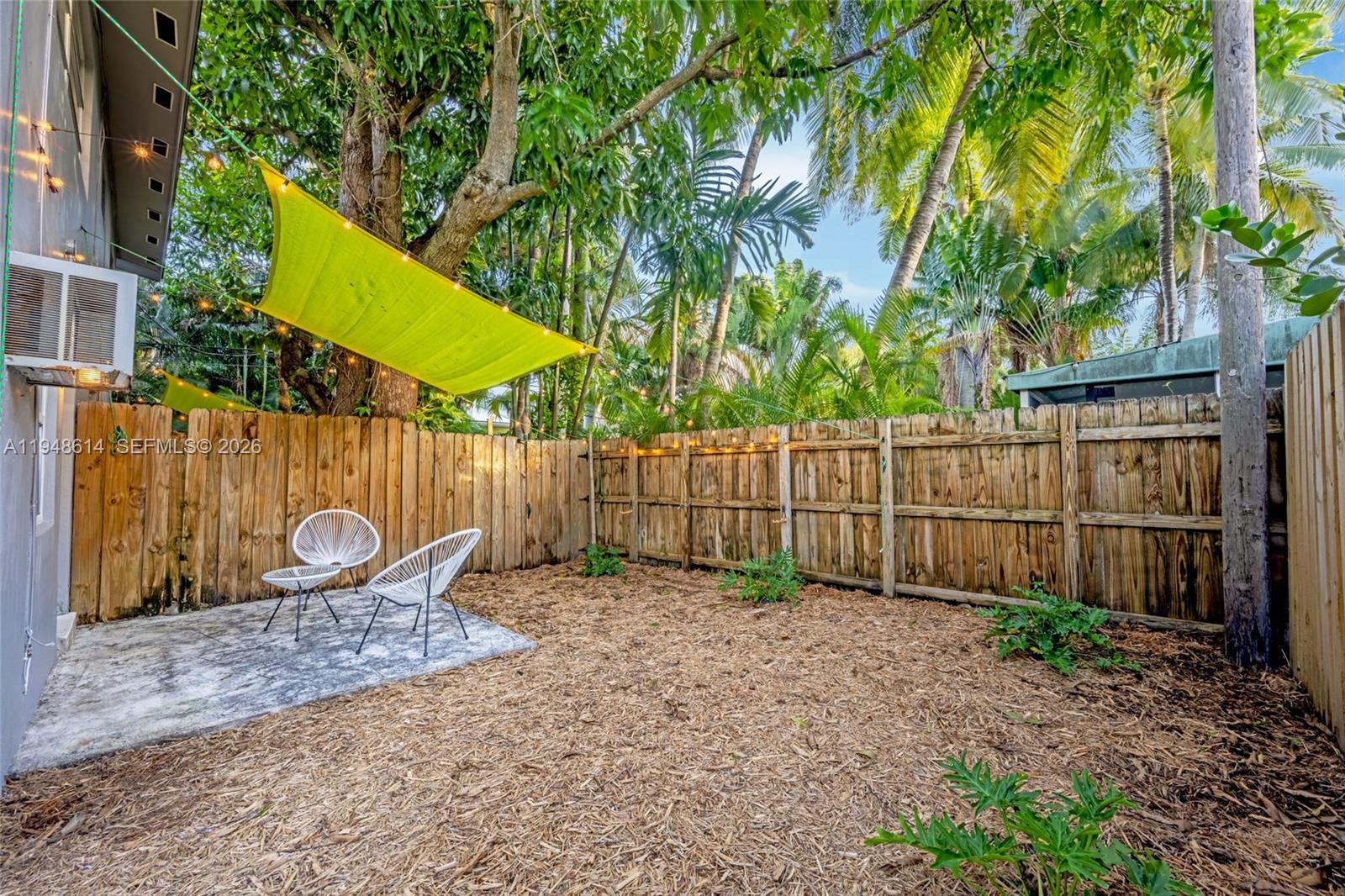 1730 NE 7th St # 5 Unit: 1-5