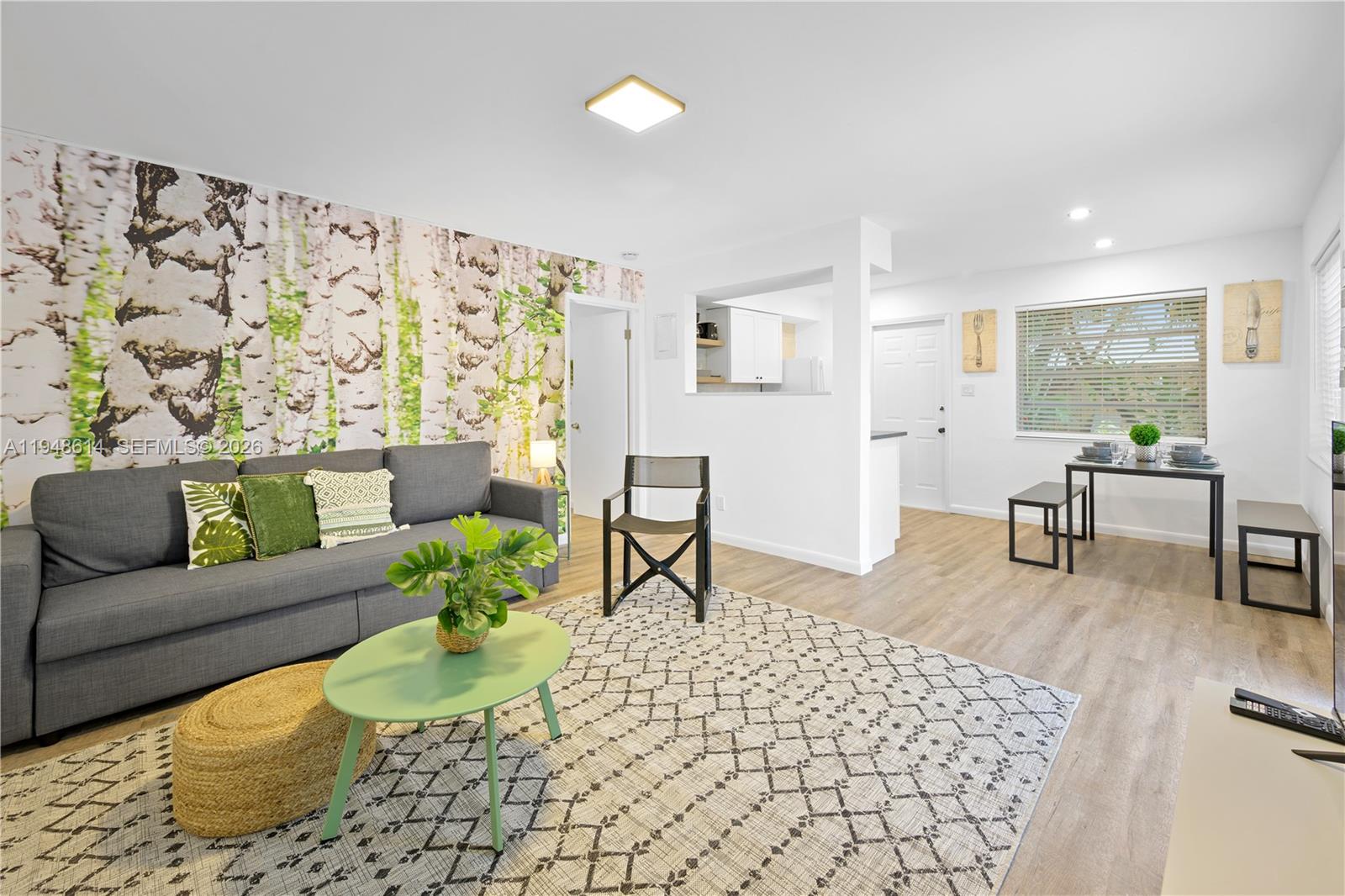 1730 NE 7th St # 5 Unit: 1-5