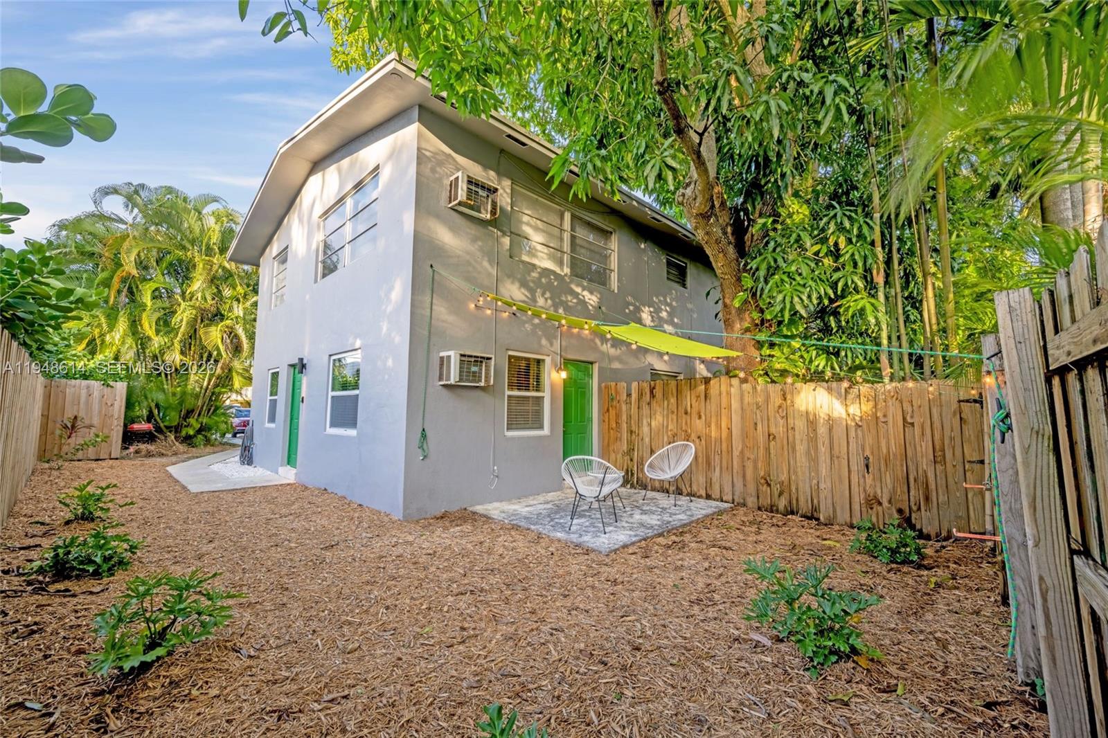 1730 NE 7th St # 5 Unit: 1-5