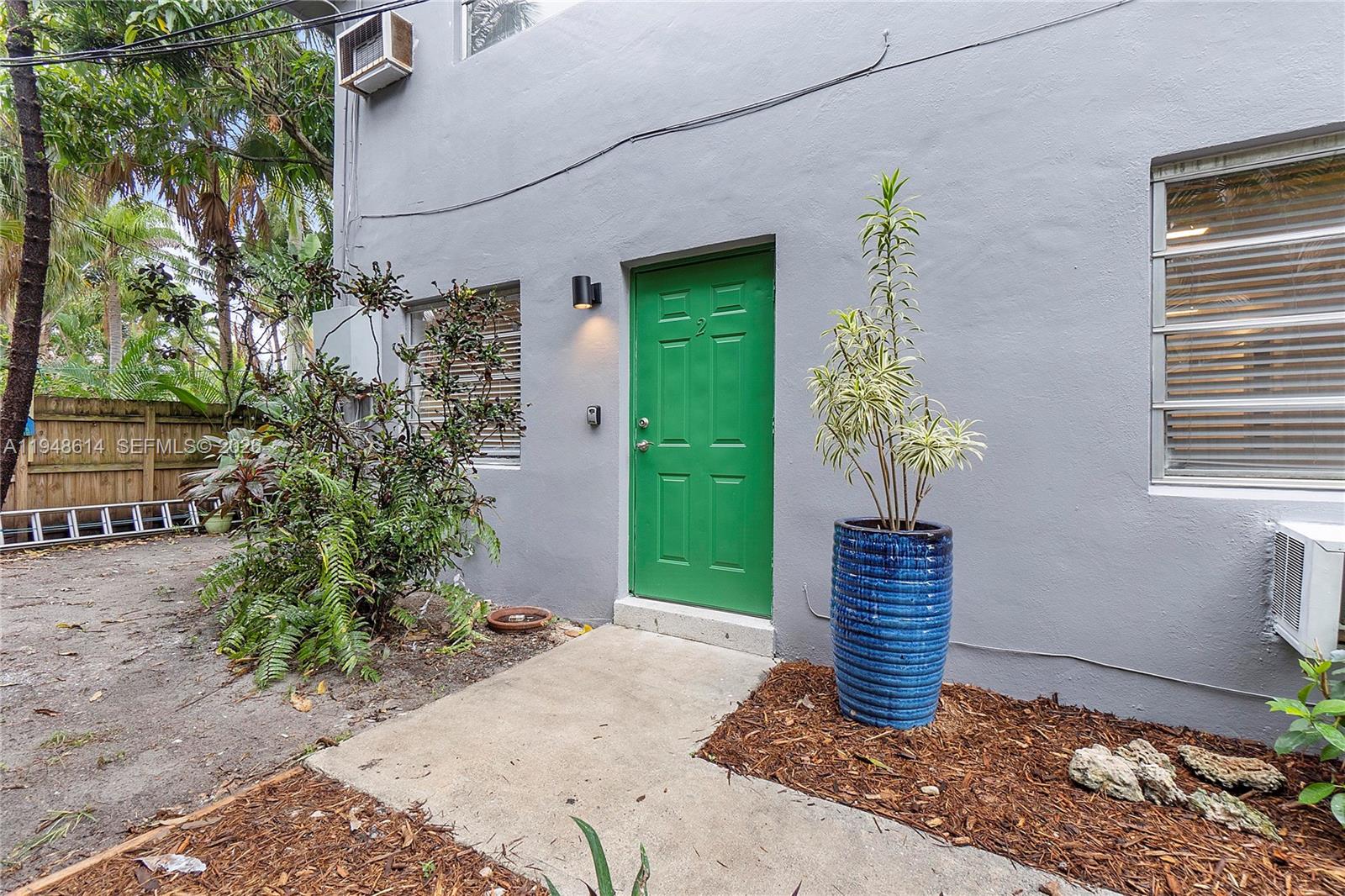 1730 NE 7th St # 5 Unit: 1-5