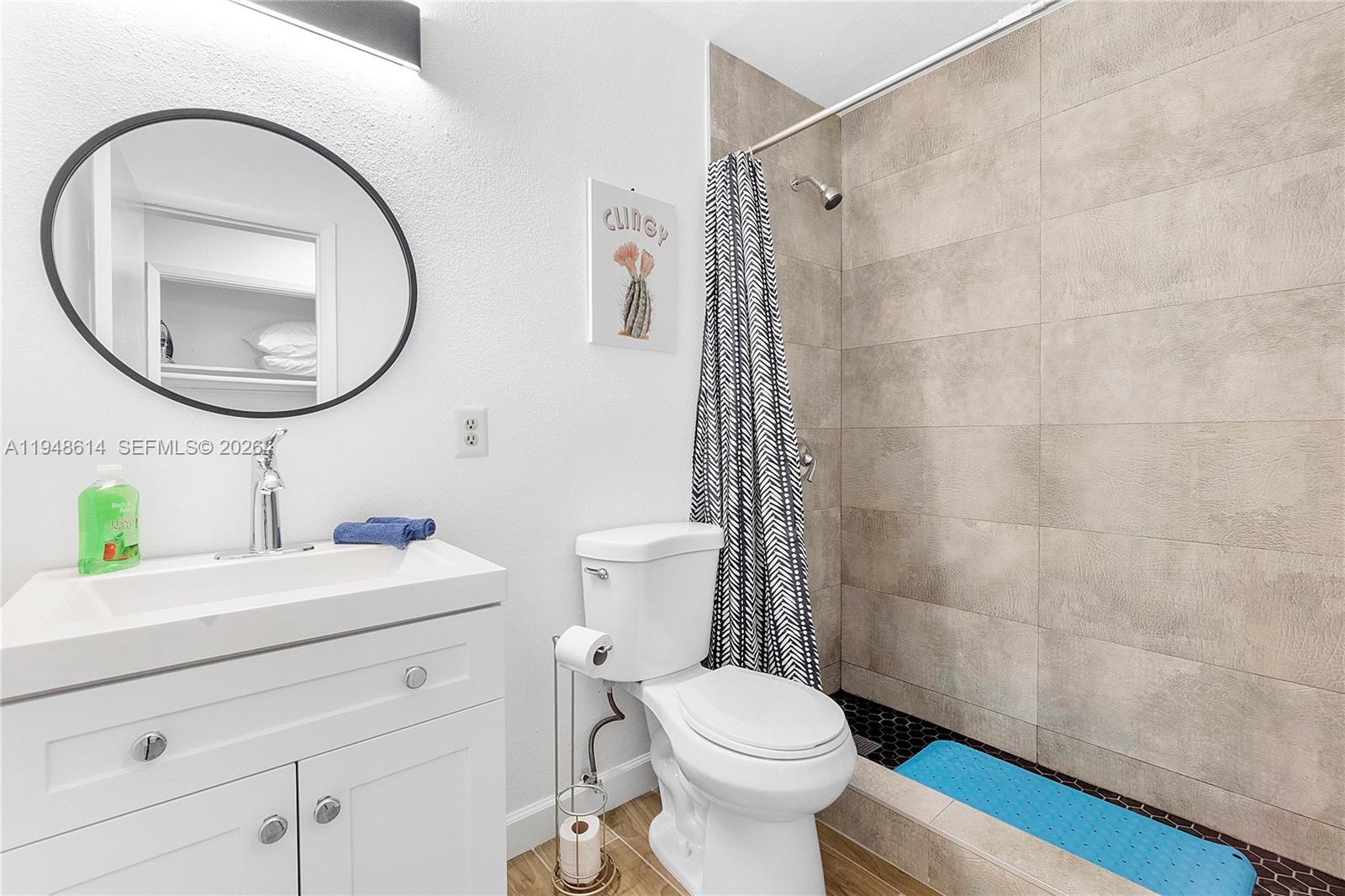 1730 NE 7th St # 5 Unit: 1-5