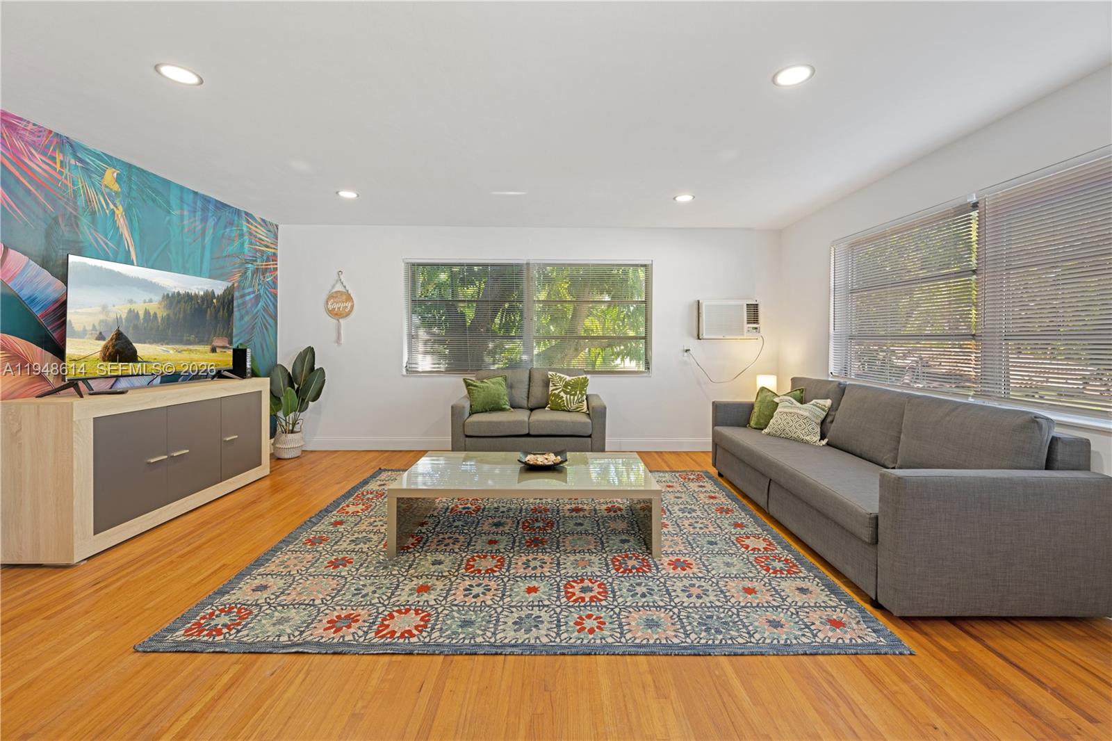 1730 NE 7th St # 5 Unit: 1-5