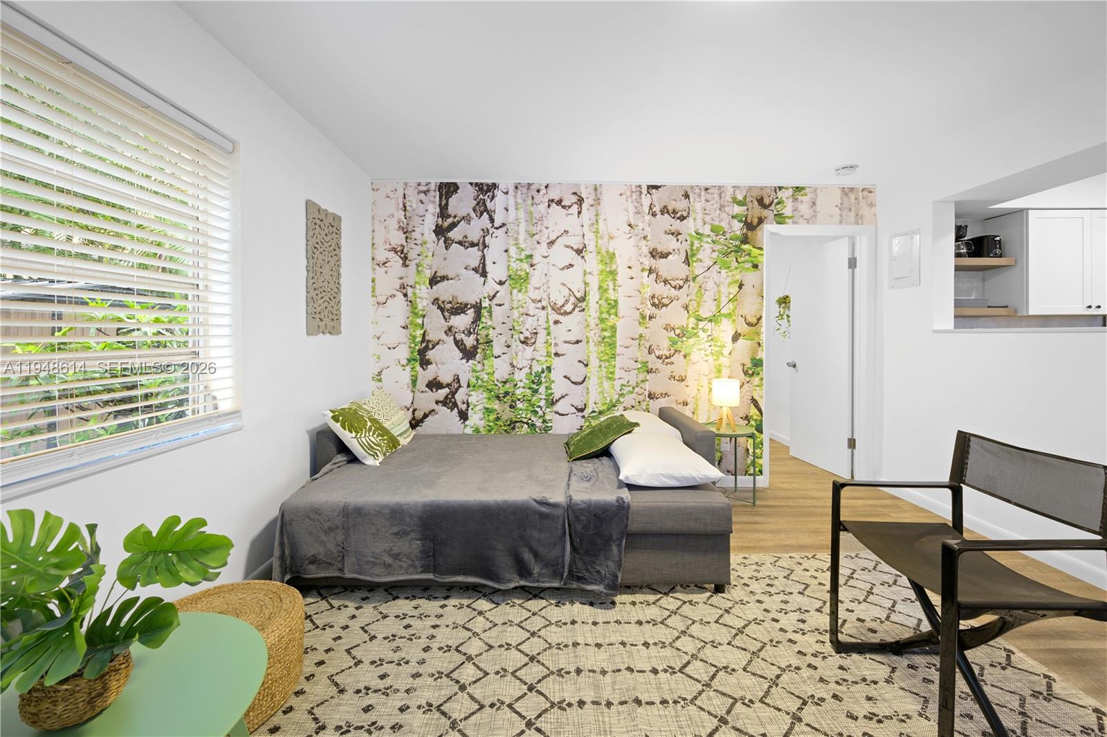 1730 NE 7th St # 5 Unit: 1-5