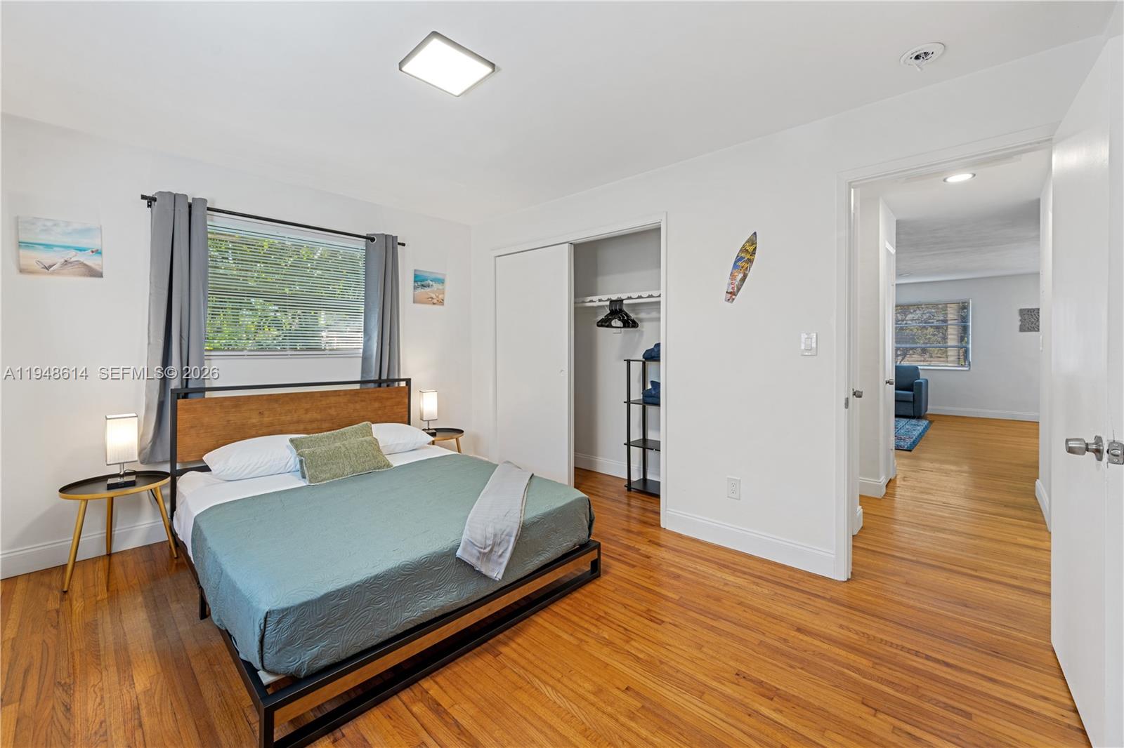 1730 NE 7th St # 5 Unit: 1-5