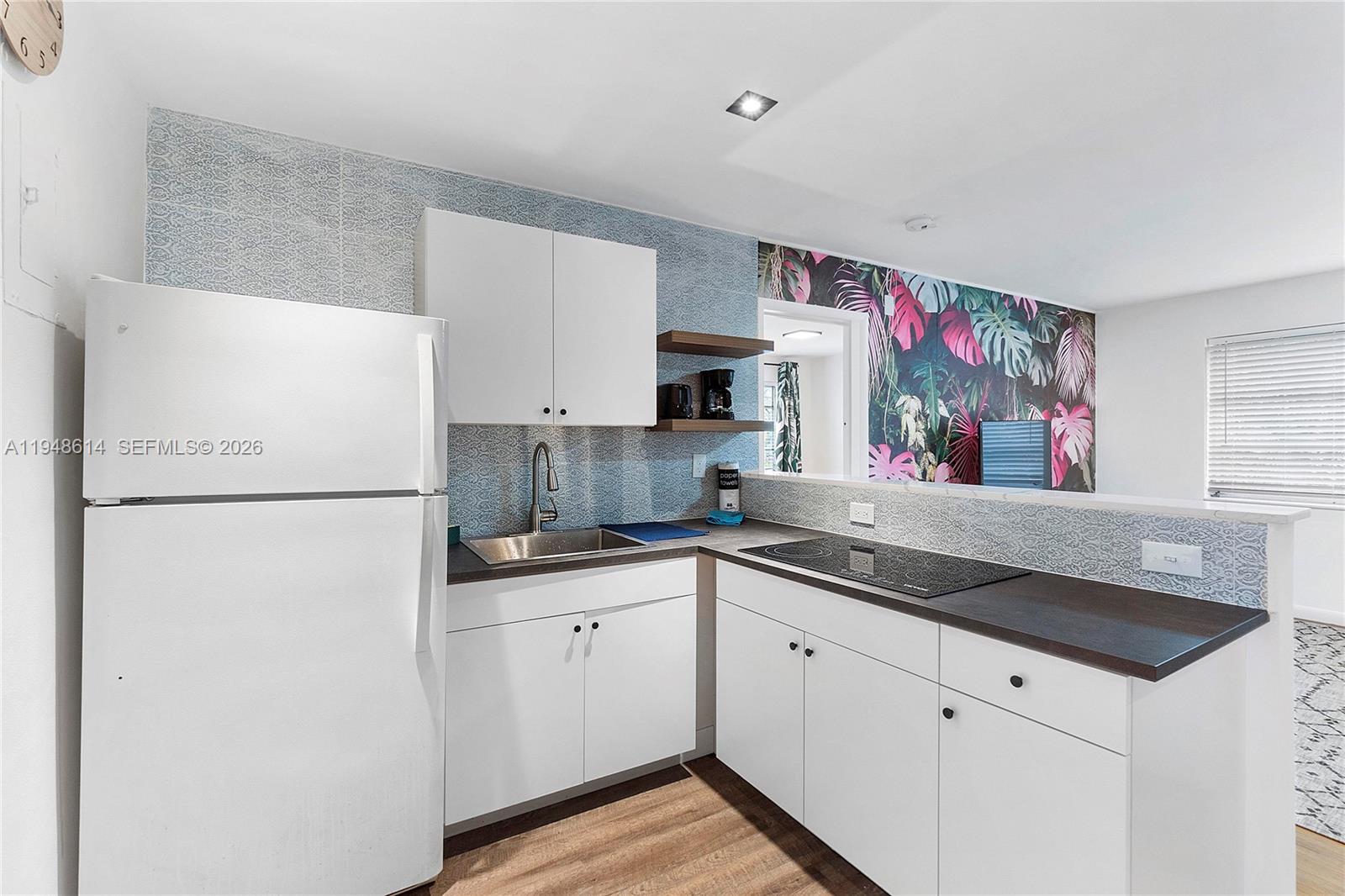 1730 NE 7th St # 5 Unit: 1-5