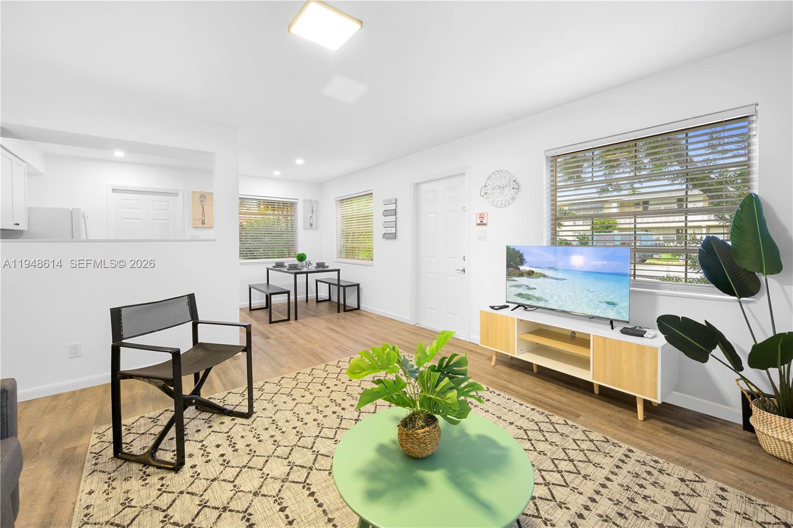 1730 NE 7th St # 5 Unit: 1-5