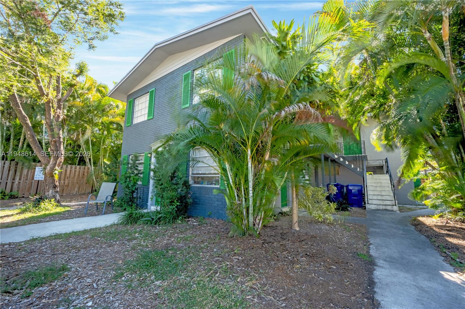 1730 NE 7th St # 5 Unit: 1-5