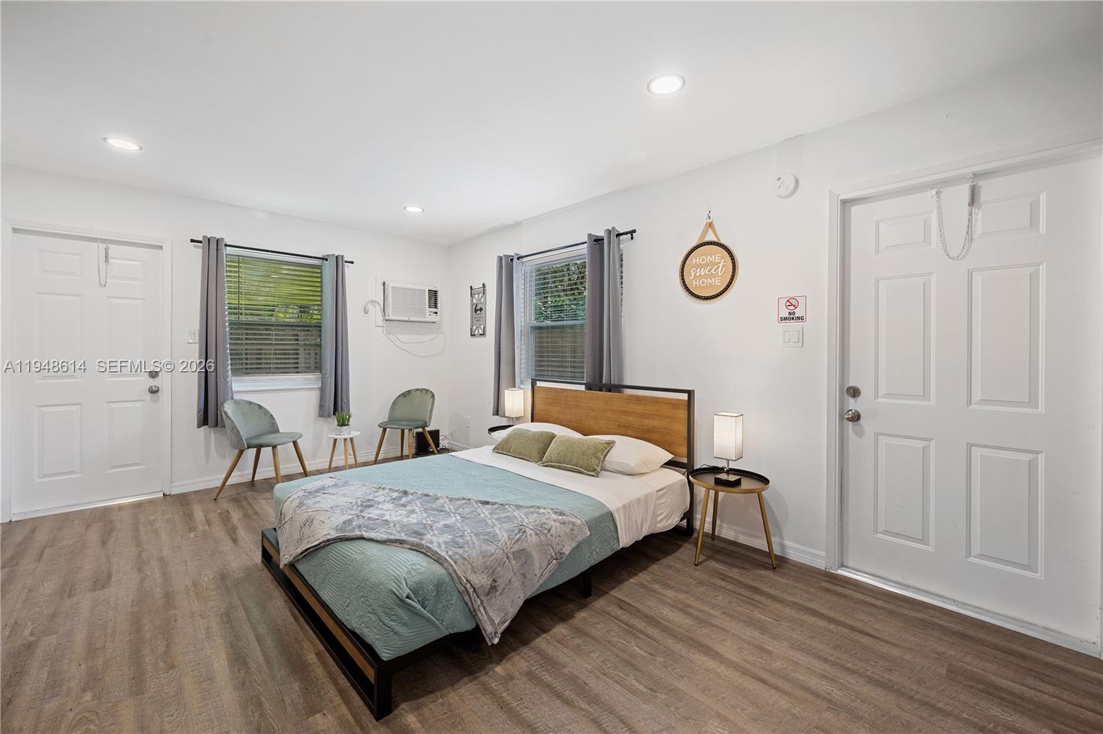 1730 NE 7th St # 5 Unit: 1-5