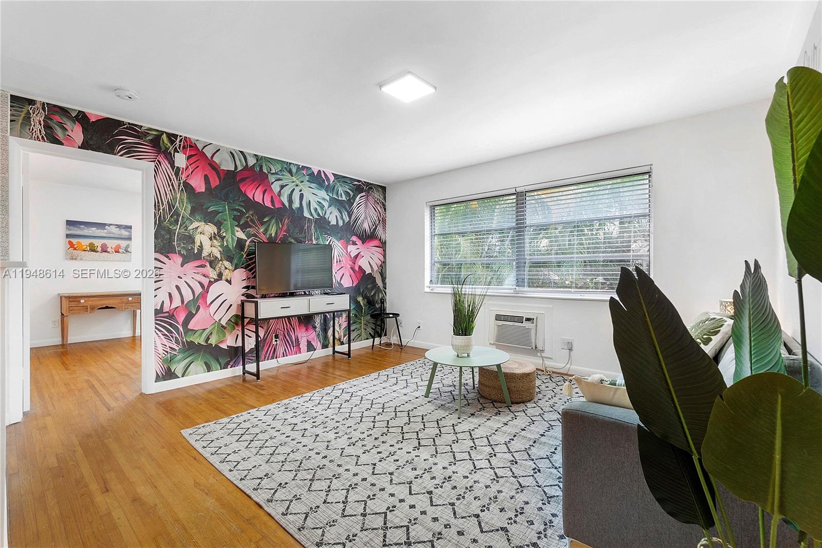 1730 NE 7th St # 5 Unit: 1-5