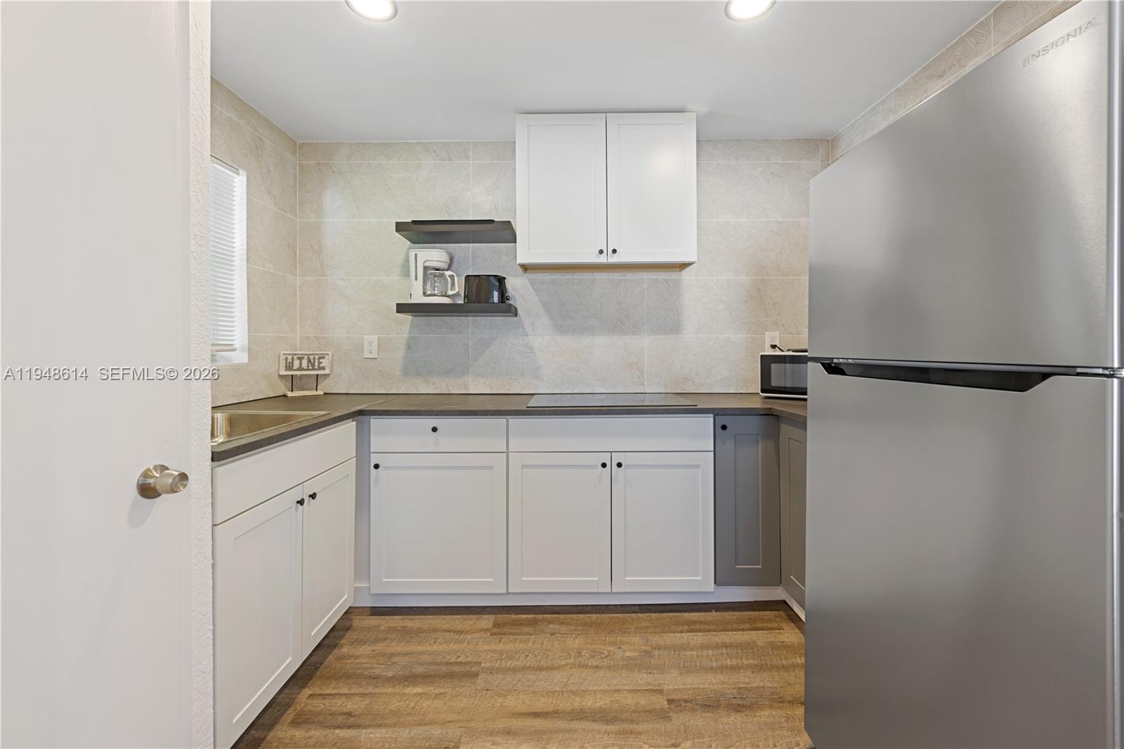 1730 NE 7th St # 5 Unit: 1-5