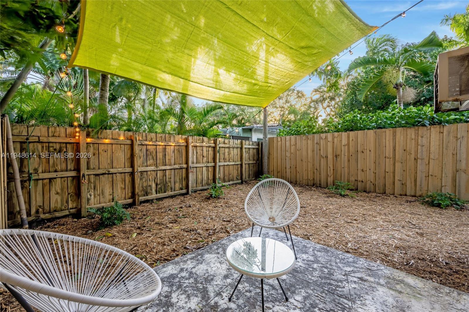 1730 NE 7th St # 5 Unit: 1-5