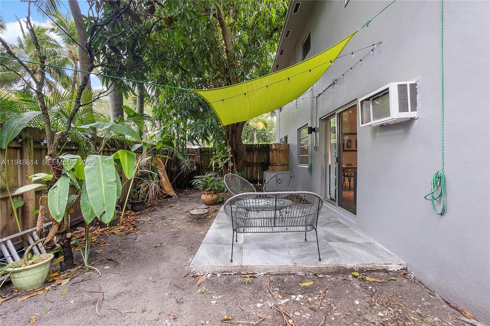 1730 NE 7th St # 5 Unit: 1-5