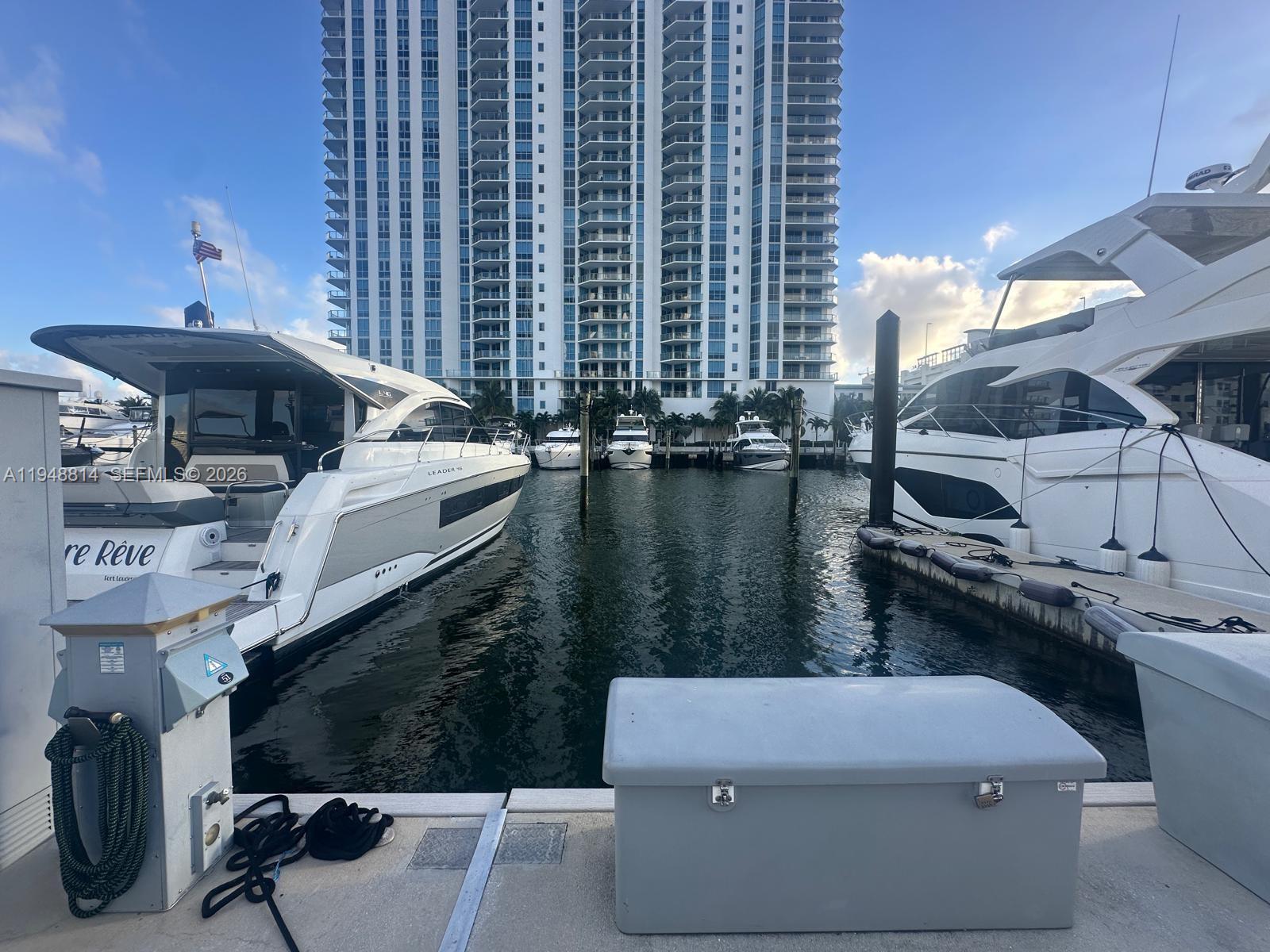 17211 Biscayne Blvd # 051