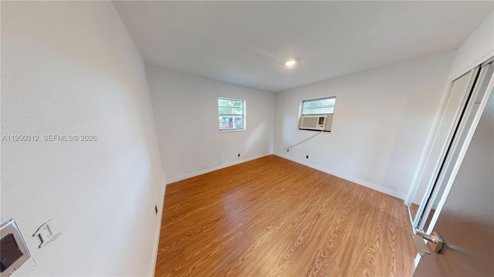 404 NW 21st Ter