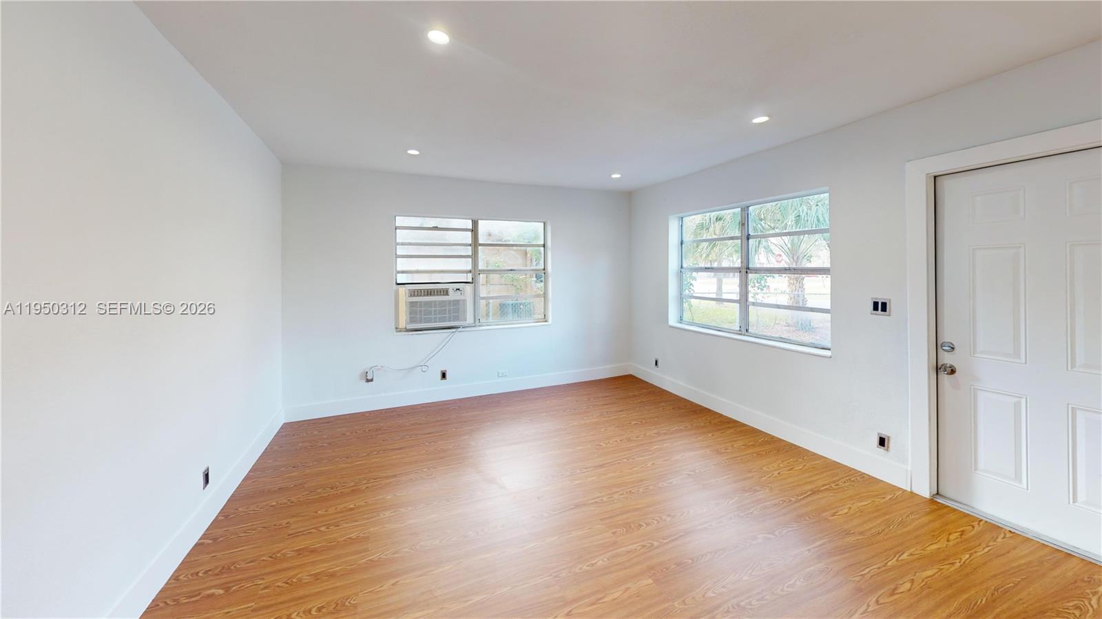 404 NW 21st Ter