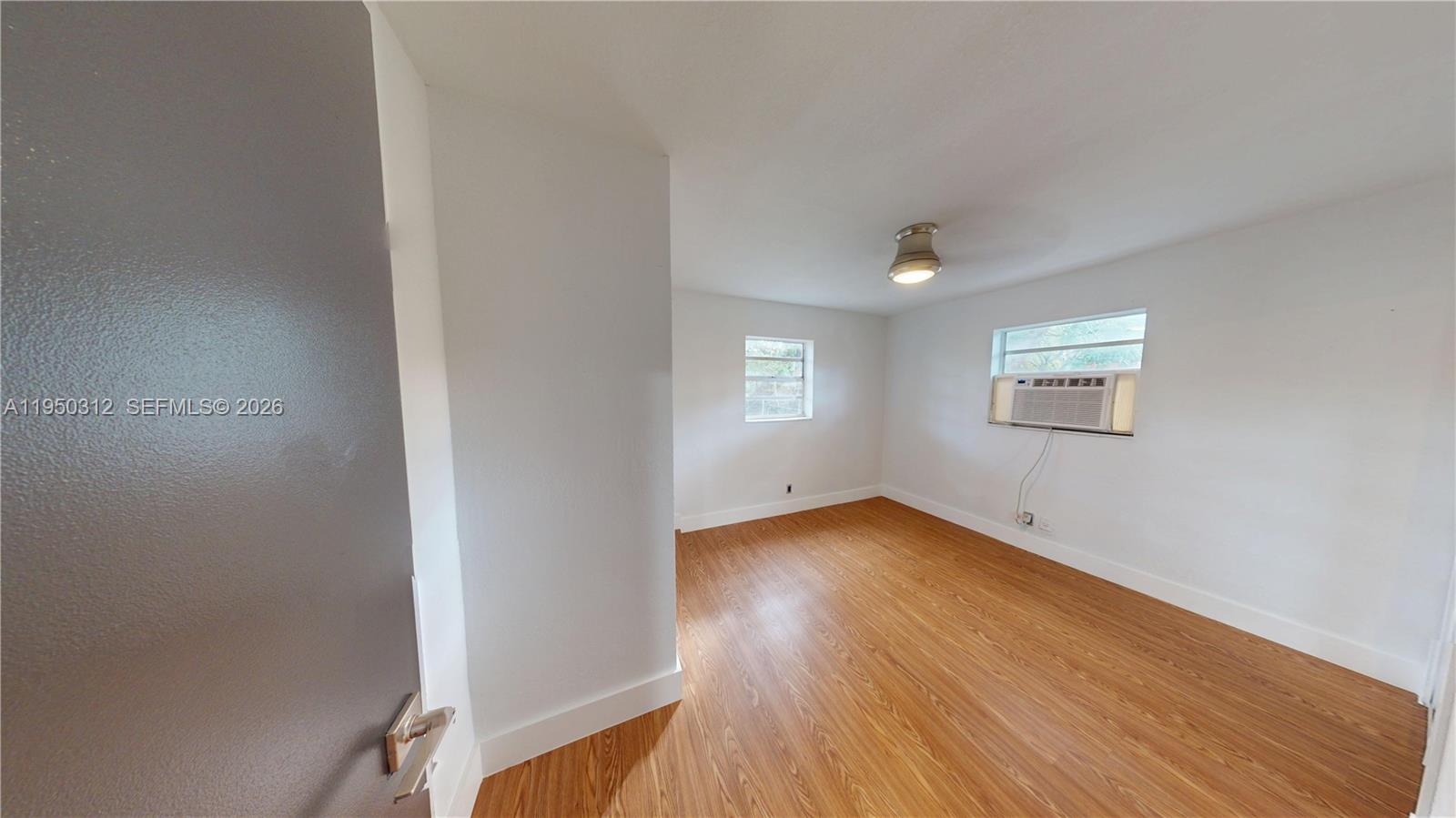 404 NW 21st Ter