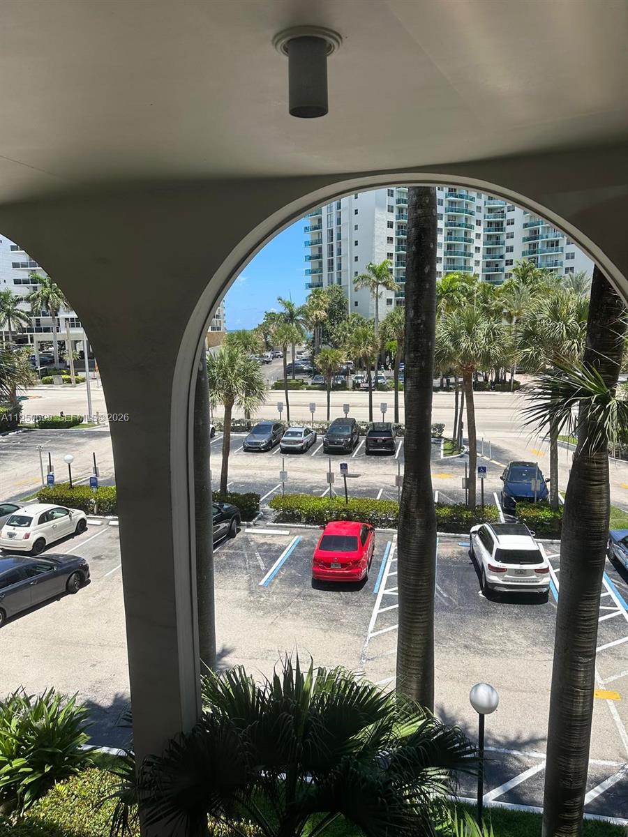 3800 S Ocean Dr # 206