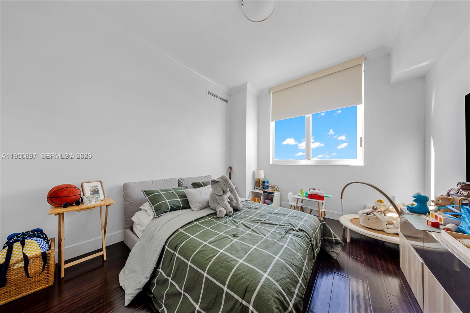 1745 E Hallandale Beach Blvd Unit: 2407W
