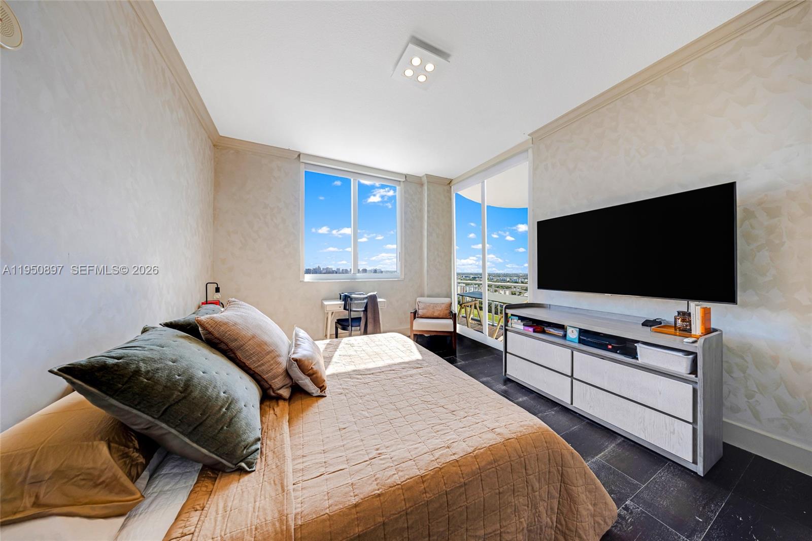 1745 E Hallandale Beach Blvd Unit: 2407W