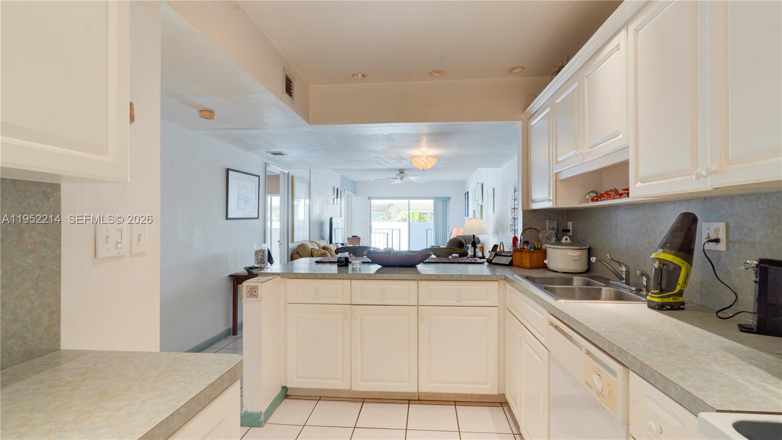 79901 Overseas Higway # 204