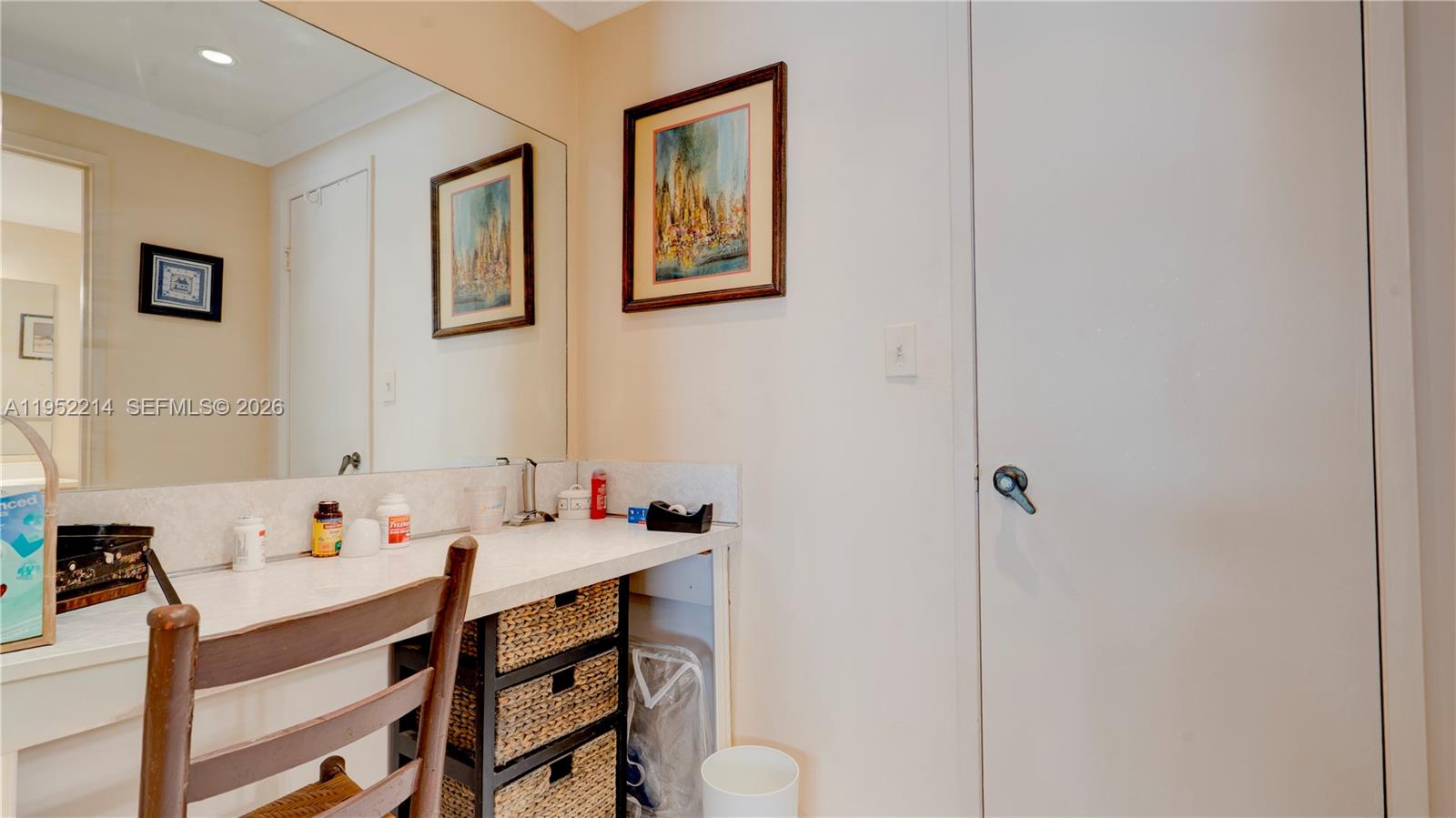 79901 Overseas Higway # 204