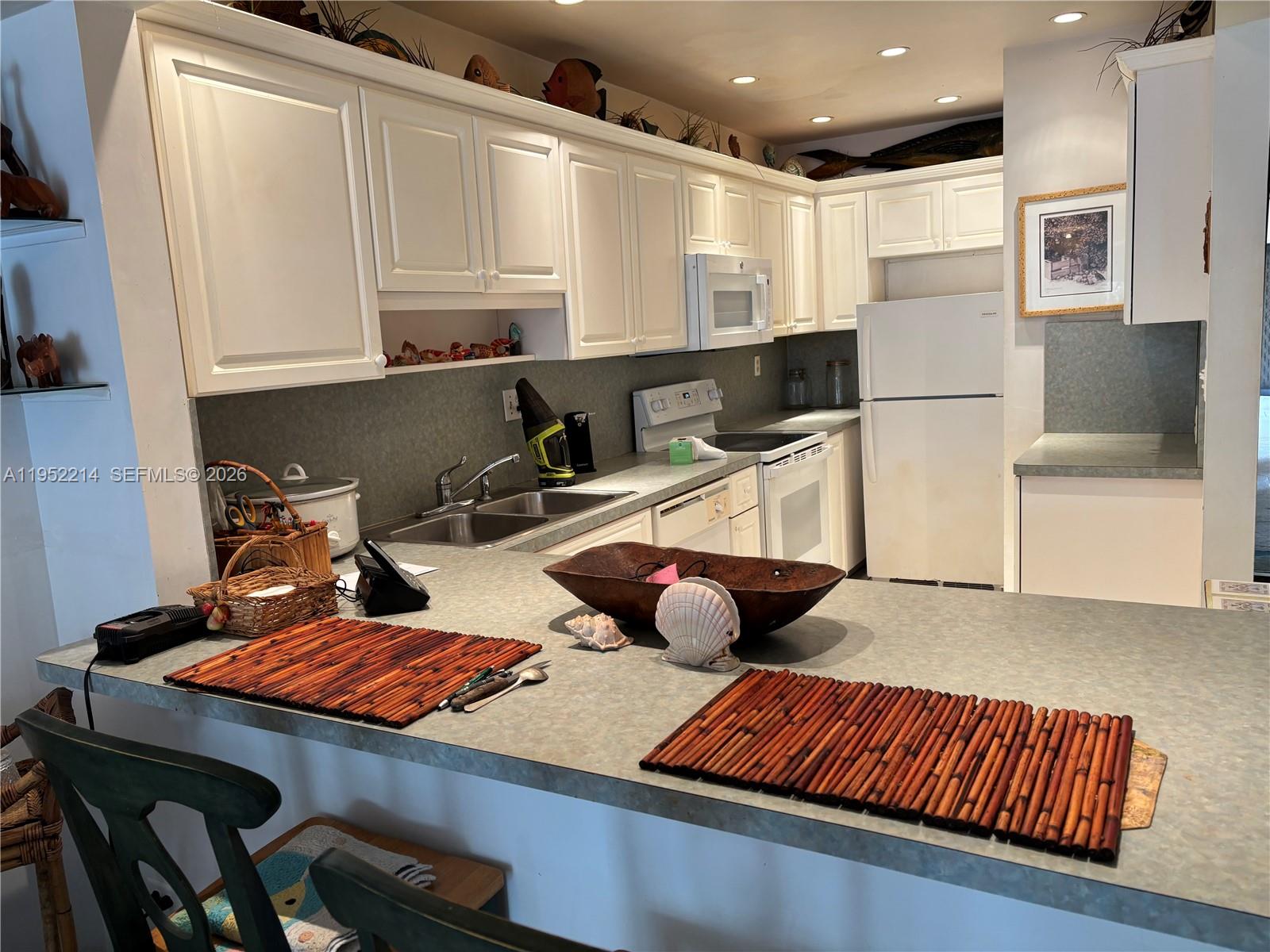 79901 Overseas Higway # 204