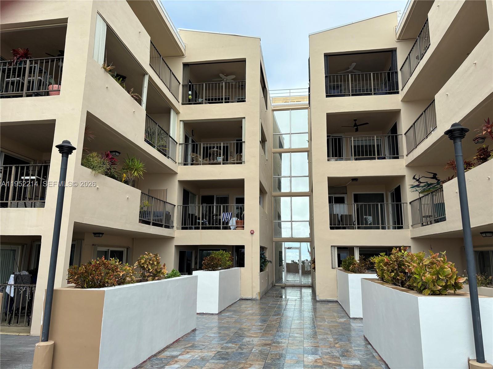 79901 Overseas Higway # 204