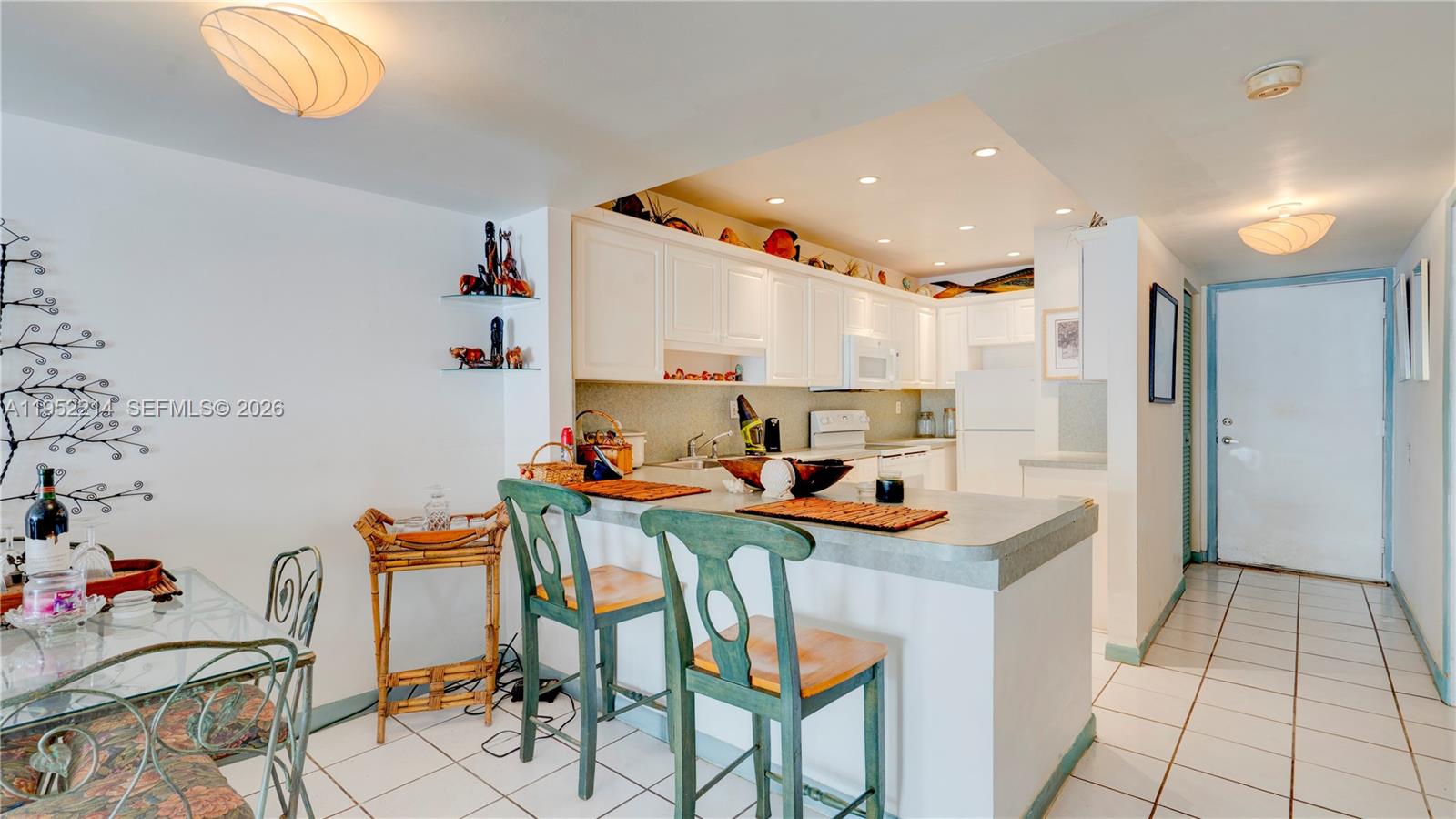 79901 Overseas Higway # 204