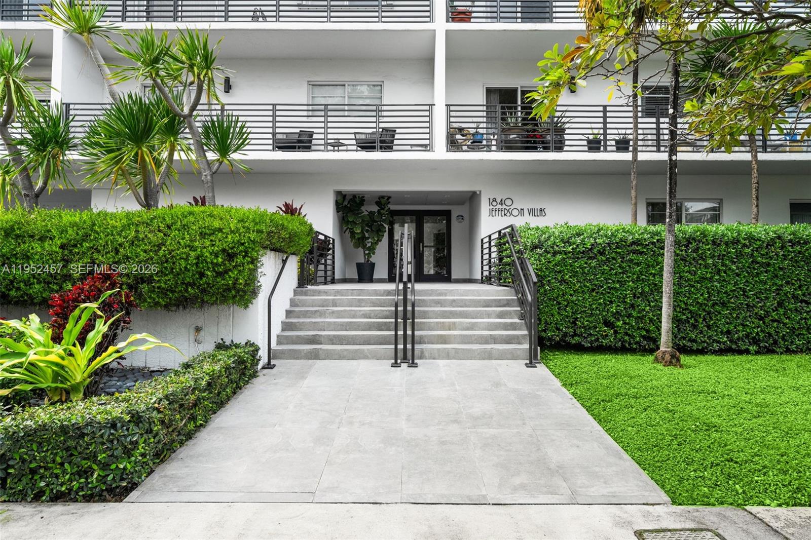 1840 Jefferson Ave # 103