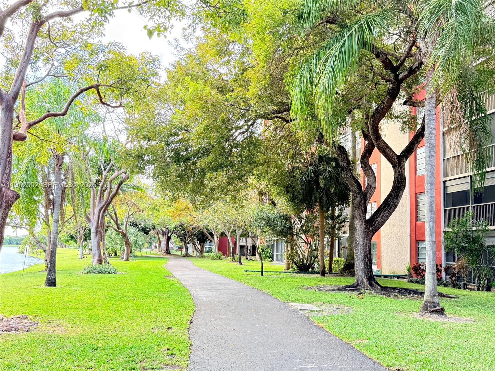 2206 S Cypress Bend Dr # 508