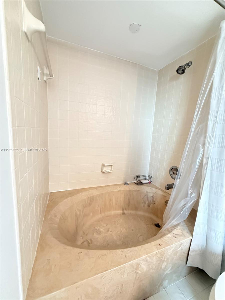 2206 S Cypress Bend Dr # 508