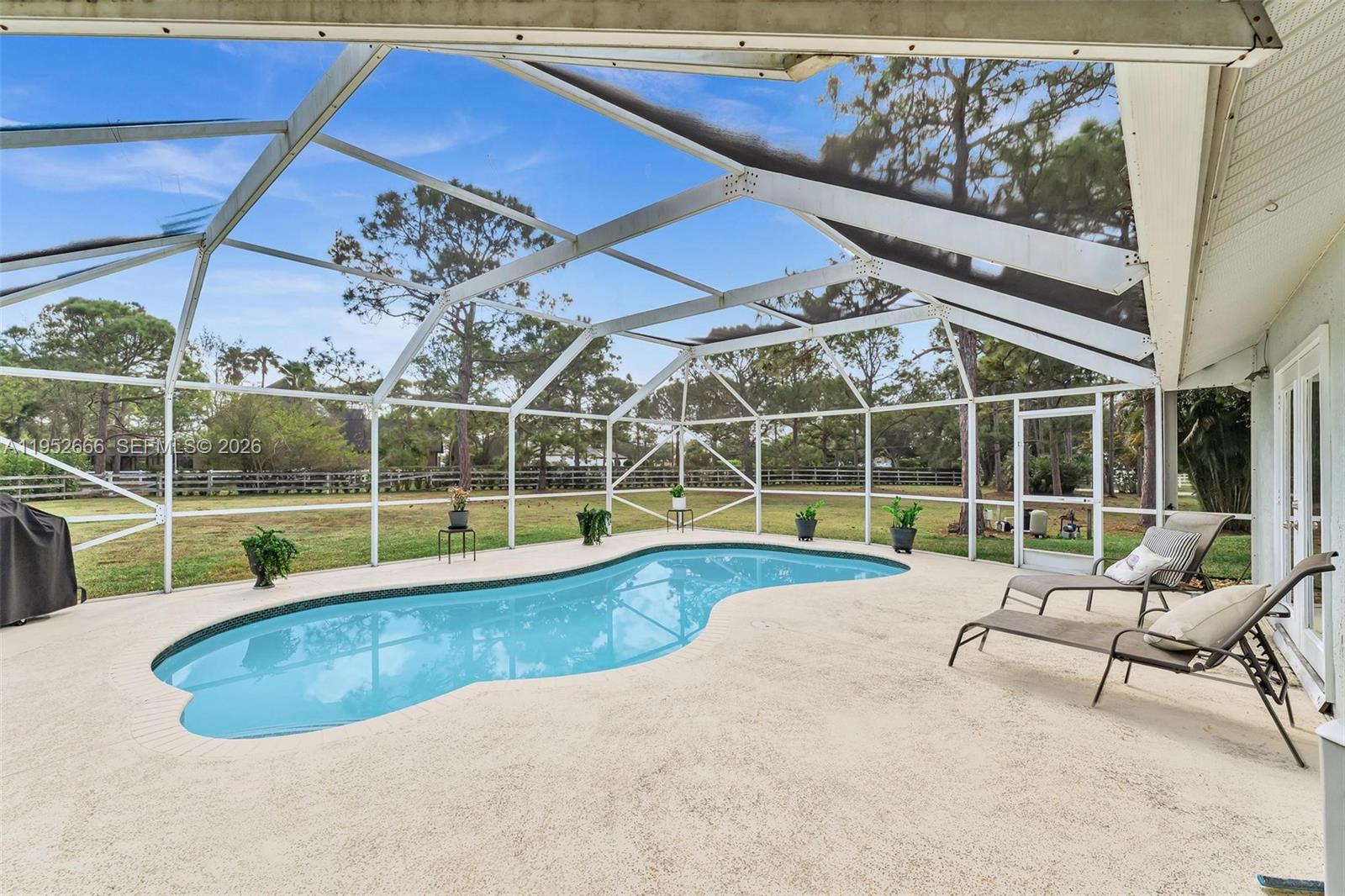 10006 SW Tyler Ter