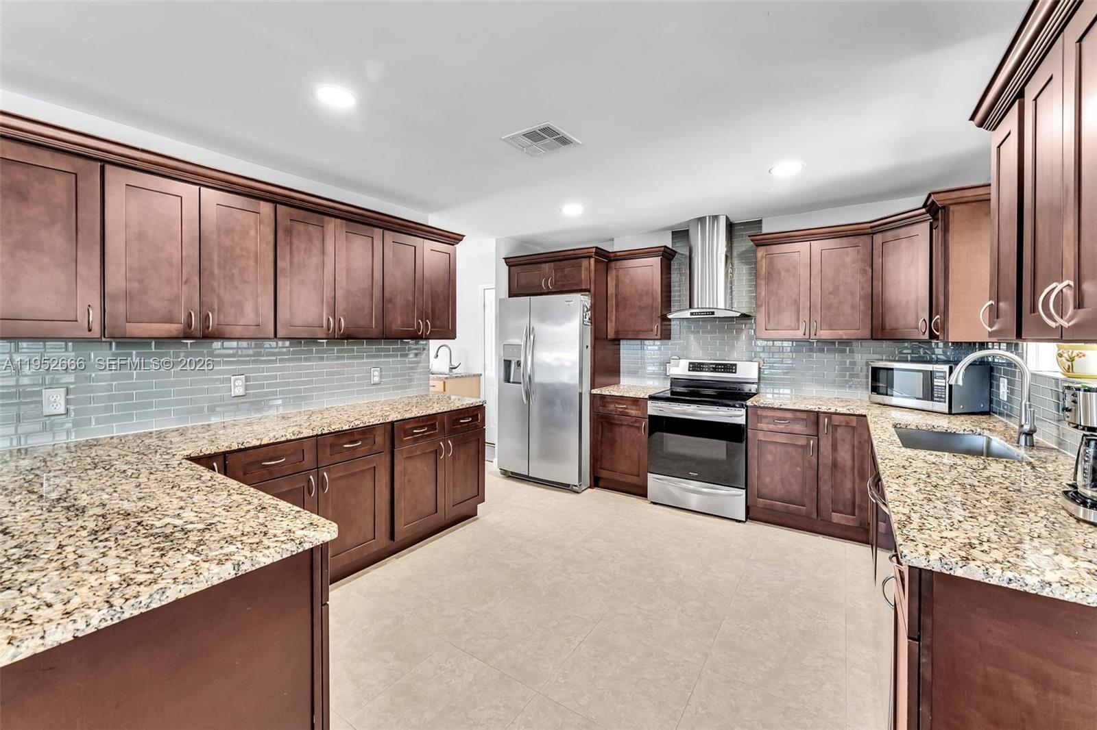 10006 SW Tyler Ter