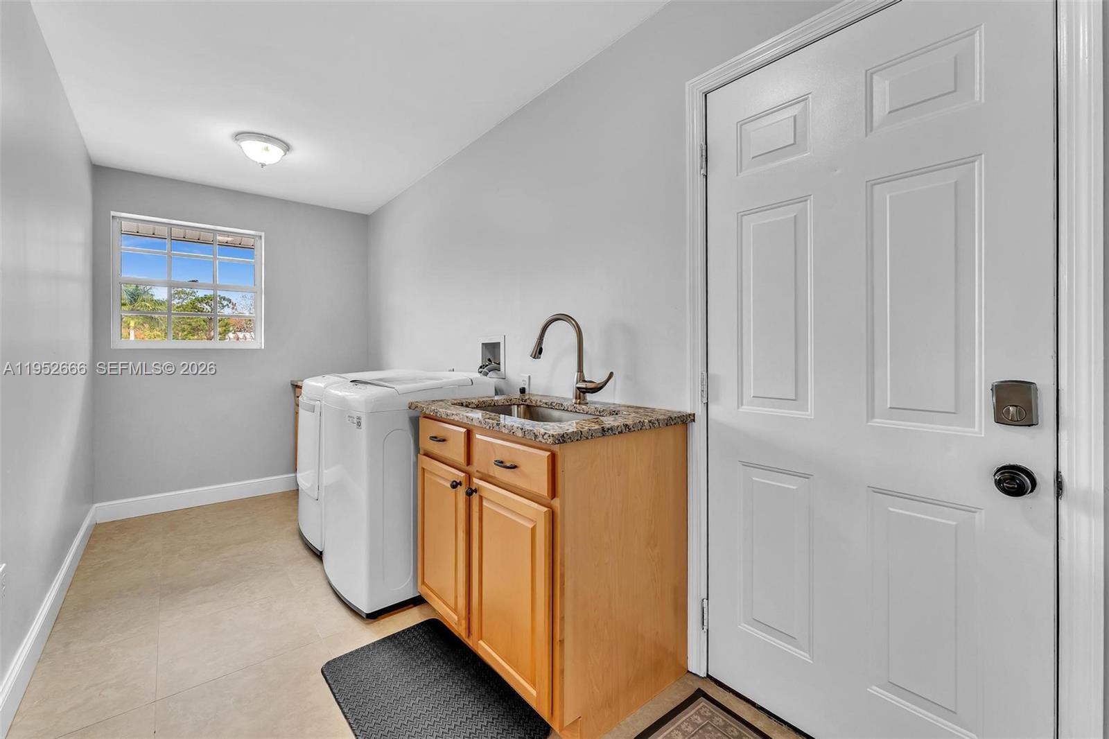 10006 SW Tyler Ter