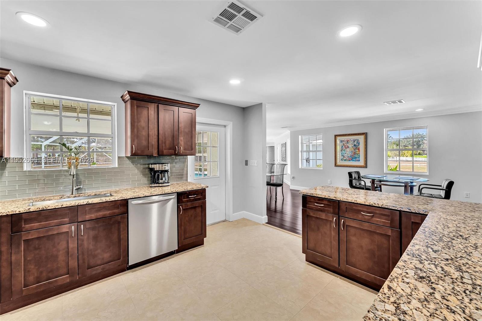 10006 SW Tyler Ter