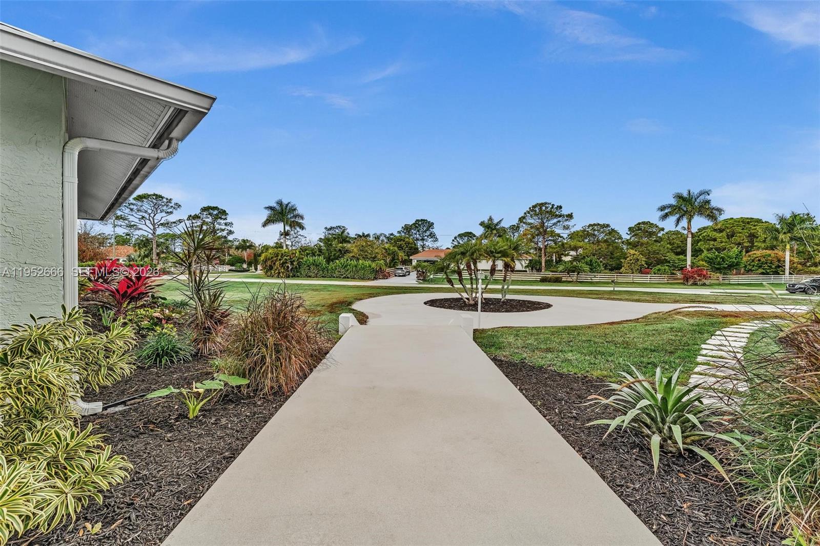 10006 SW Tyler Ter