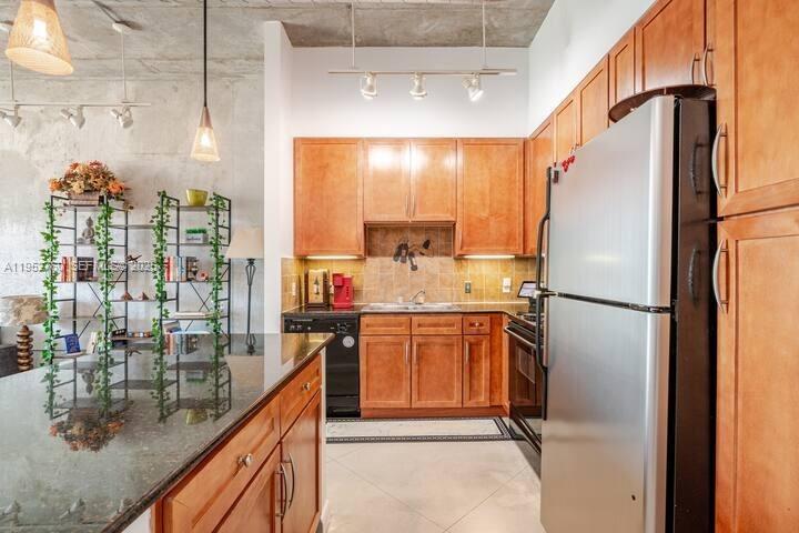 2001 Biscayne Blvd # 3401