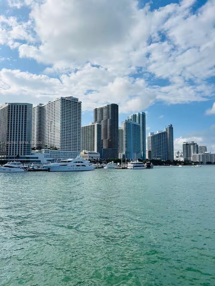 2001 Biscayne Blvd # 3401
