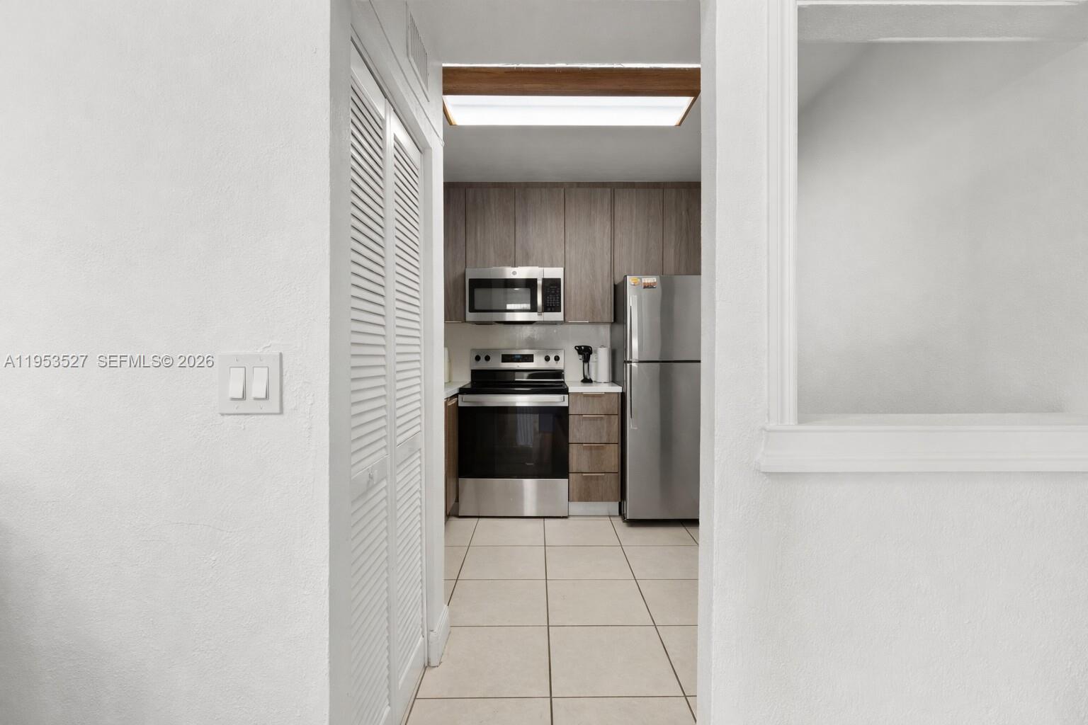 11116 Royal Palm Blvd # 10 Unit: 2-10
