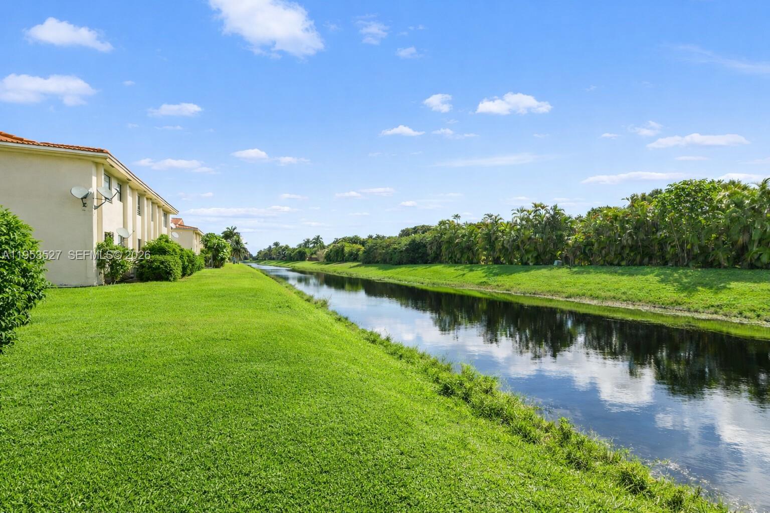 11116 Royal Palm Blvd # 10 Unit: 2-10