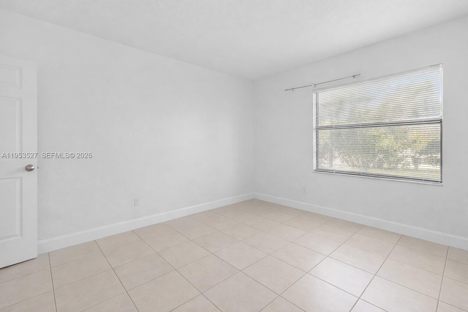 11116 Royal Palm Blvd # 10 Unit: 2-10