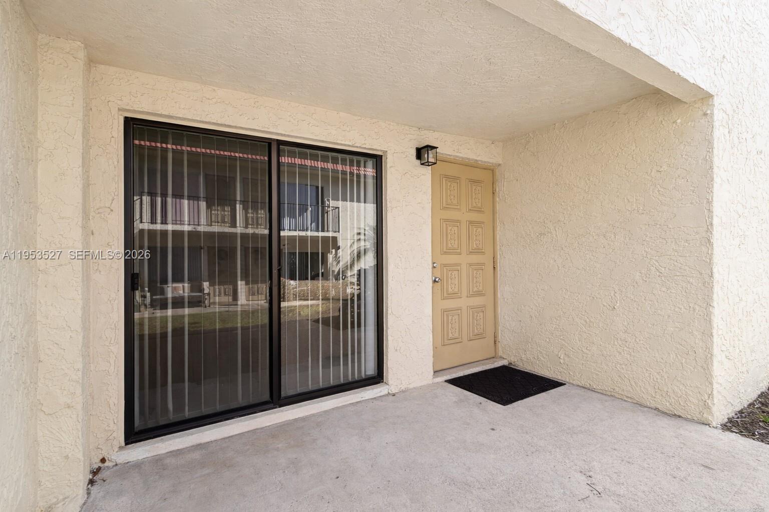 11116 Royal Palm Blvd # 10 Unit: 2-10