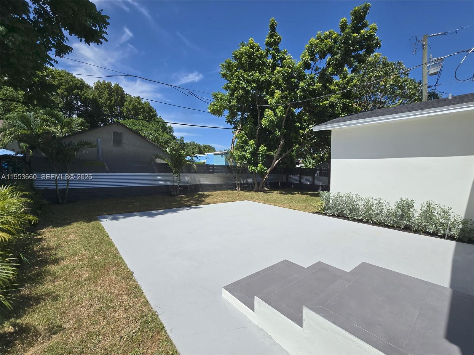 765 NW 45th St
