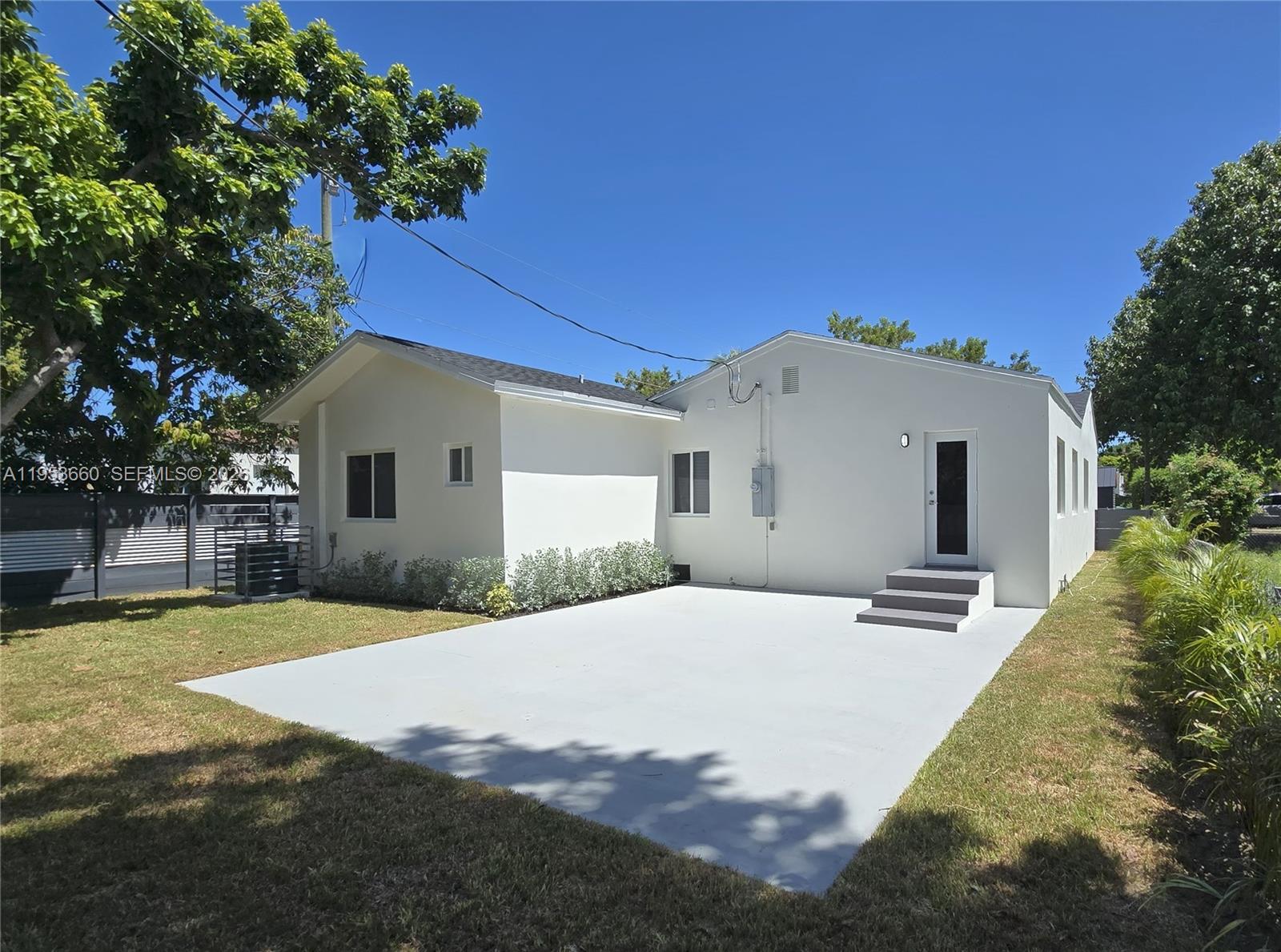 765 NW 45th St