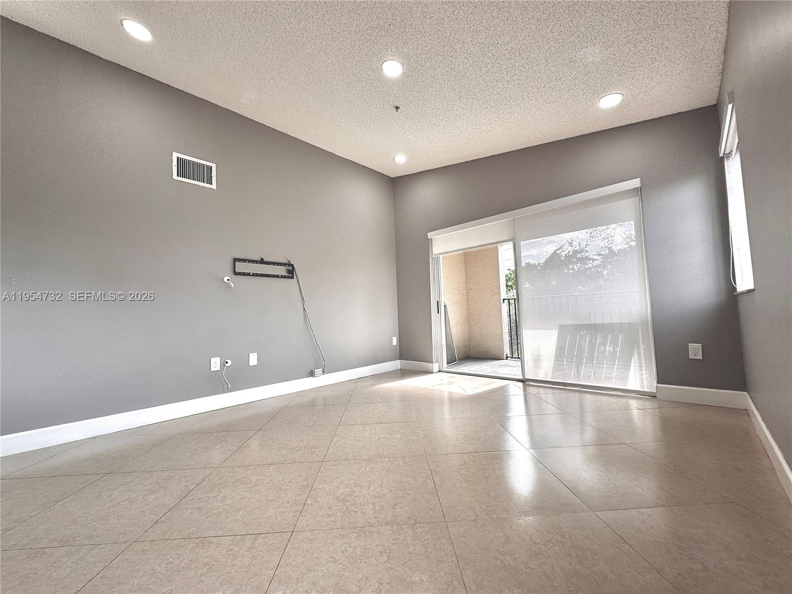 2133 Renaissance Blvd # 307