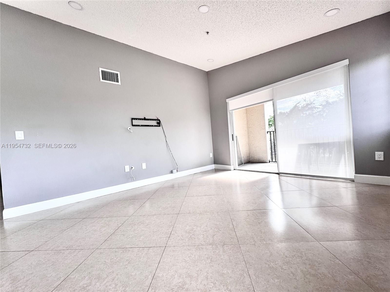 2133 Renaissance Blvd # 307