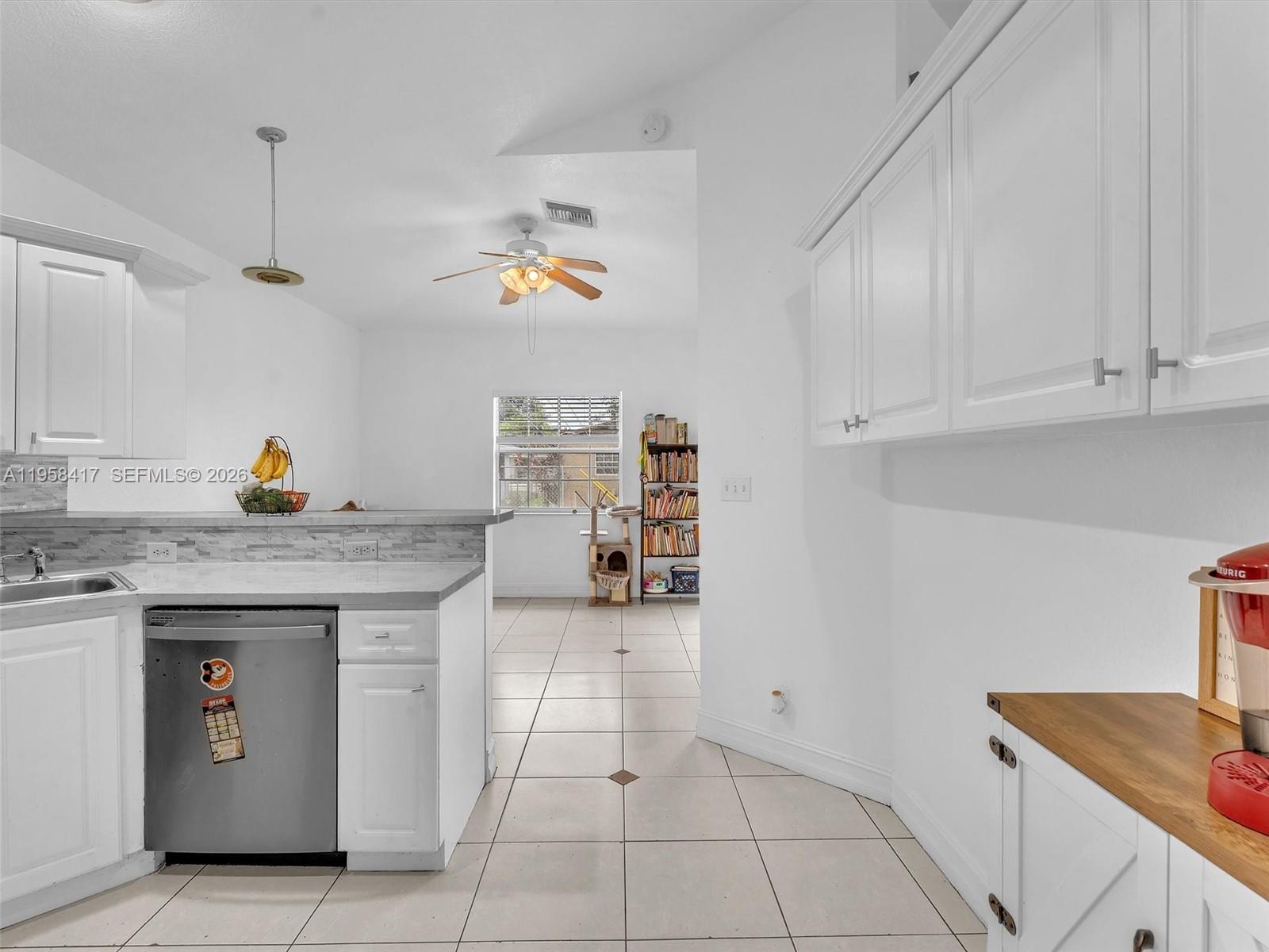 3080 NW 8th St
