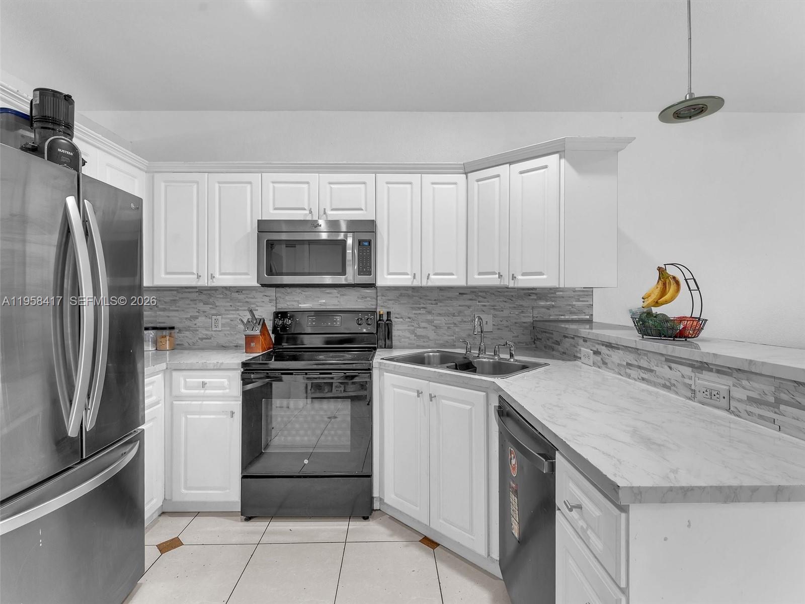3080 NW 8th St